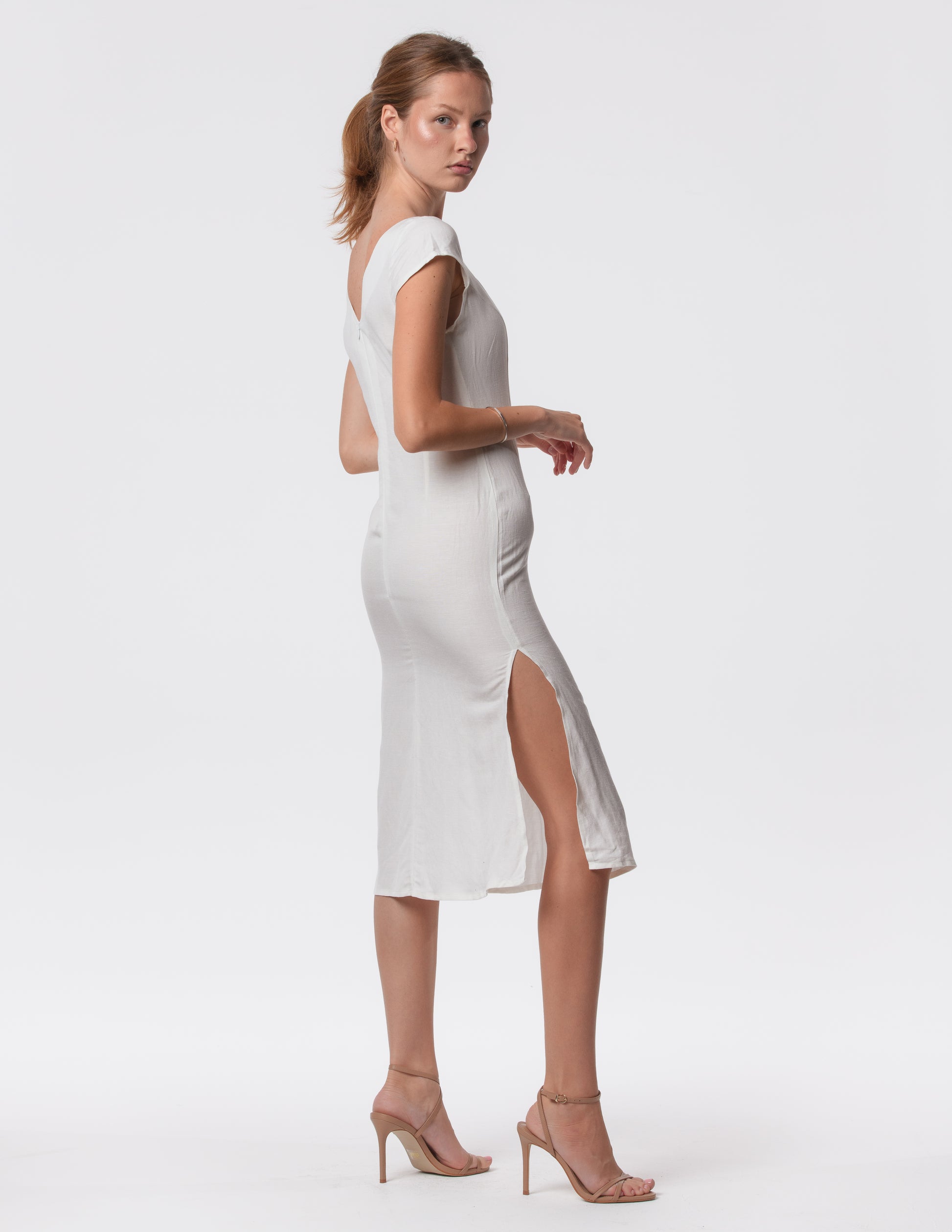 Summer dress Linen midi dress sweetheart neckline side slit side view white